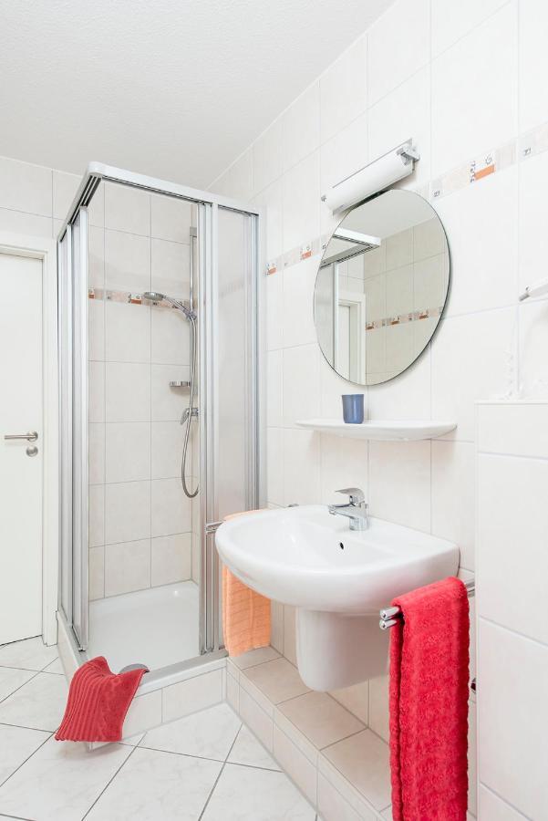 Haus Duenenglueck Whg. 23, Teilseesicht Cuxhaven Exteriör bild
